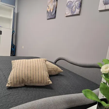 Apartman Sixtyships Center