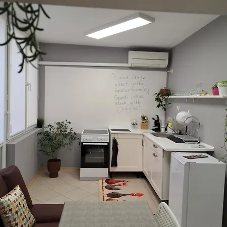 Sixtyships Center Apartman Rusze